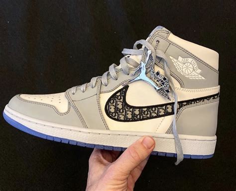 price of jordan 1 dior